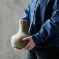 Wazon dekoracyjny z terakoty Eris 24 Rustic Sand - Muubs