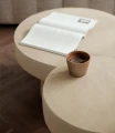 Okrągły wysoki stolik kawowy Gear High Tall, z betonu włóknistego, Chai latte - NORR11
