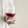 Kieliszki do wina z wypukłym wzorem i okrągłą podstawą Taurin, 6 szt - Bloomingville