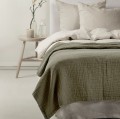 Narzuta na łóżko z teksturą Denise 270x250, khaki - Himla