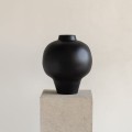 Czarny wazon ceramiczny Stor - UNC