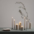 Świeca na baterie z ruchomym płomieniem, walec Led, 7,8x20, Oyster Grey - Uyuni