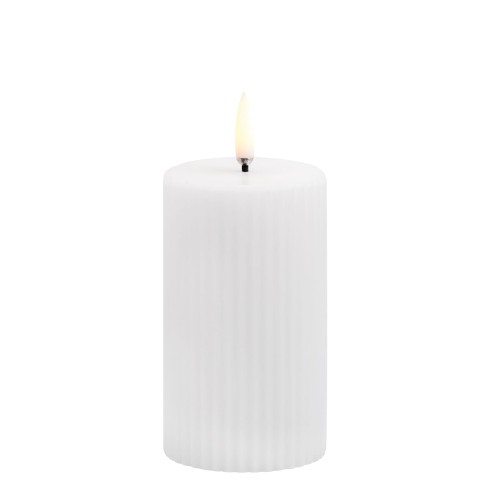 Rowkowana świeca walec 10 cm, LED na baterie z ruchomym płomieniem, biel Nordic - Uyuni