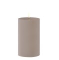 Świeca walec Outdoor  zewnętrzna LED z ruchomym płomieniem 8,4x15 cm, Sandstone - Uyuni