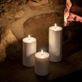 Świeca walec Outdoor zewnętrzna LED z ruchomym płomieniem 8,4x15 cm, biała - Uyuni