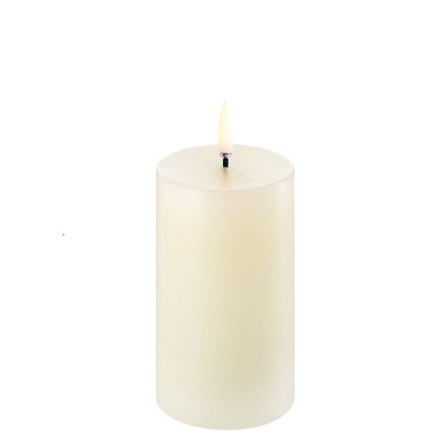 Świeca na baterie z ruchomym płomieniem, walec Led, 5,8x10, Ivory - Uyuni