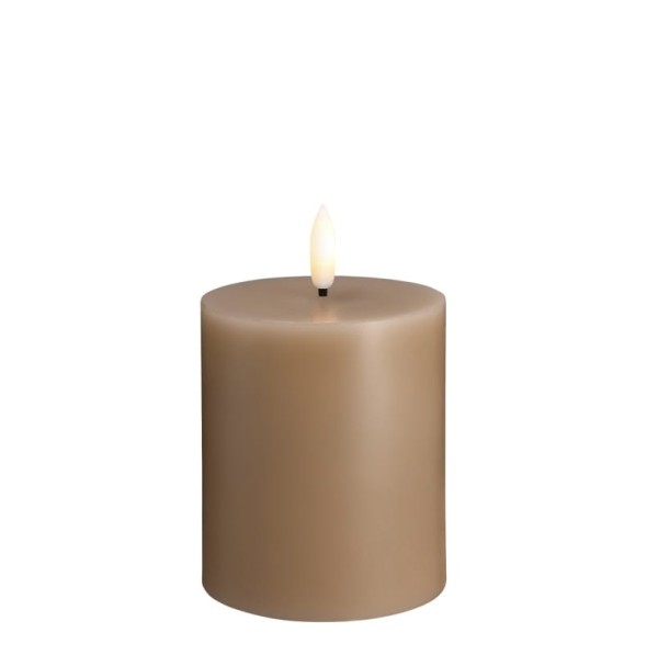 Świeca woskowa LED walec Silk 7,4 x 10 cm, Sand - Moods and More
