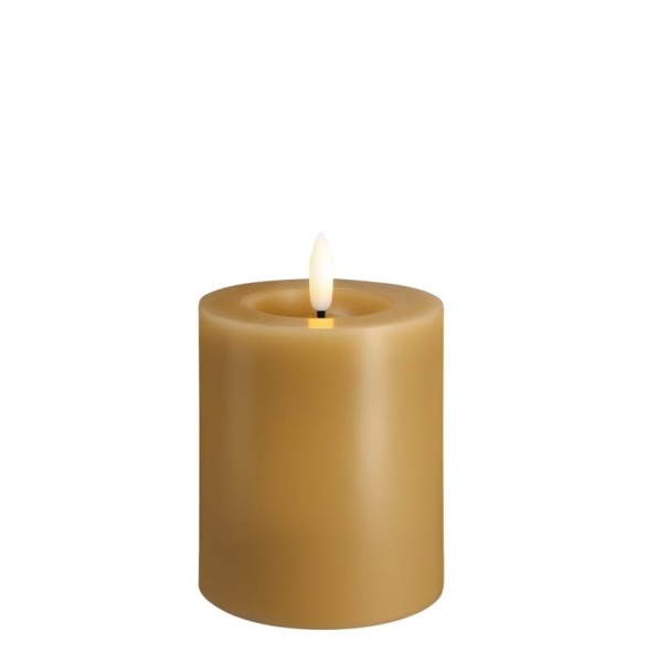 Świeca woskowa LED walec Silk Melted 7,4 x 10 cm, Honey Mustard - Moods and More