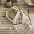 Serwetki materiałowe w paski Riviera Sand, 4-pak - Himla