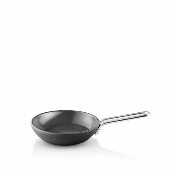 Patelnia nieprzywierająca 20 cm Professional Laser Titanium - Eva Solo