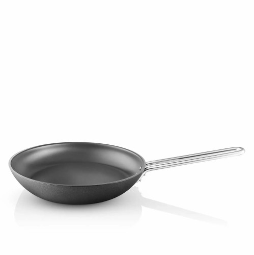 Patelnia nieprzywierająca 28 cm Professional Laser Titanium - Eva Solo
