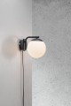Lampa ścienna kinkiet Grant czarna z białą szklaną kulą NORDLUX