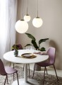 Lampa sufitowa nowoczesna nad stół do jadalni do kuchni Grant 25 w kolorze mosiądzu z białą szklaną kulą NORDLUX