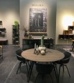 Okrągły stół do jadalni Space Smoked 120 z drewna dębowego i żelaza MUUBS