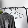 Zestaw 6 sztuk nowoczesne wieszaki na ubrania Copenhagen z żelaza MUUBS