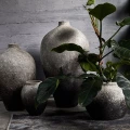 Terracotta decorative vase Story 28 grey black - Muubs