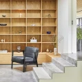 Fotel skórzany LC1 skóra naturalna czarna rama dąb czarny - Andersen Furniture