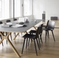 Designerskie krzesło na drewnianych nogach Tac czarne siedzisko i nogi - Andersen Furniture