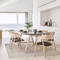 Krzesło drewniane tapicerowane AC2 dąb bielony siedzisko skóra czarna - Andersen Furniture