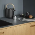 Kubek Nordic Kitchen 0,4L kamionka czarny - Eva Solo