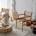 Krzesło skandynawskie Ollie Lounge z drewna teak i skóry naturalnej - Bloomingville