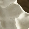 Ceramiczny wazon dekoracyjny Soil waniliowy - Muubs
