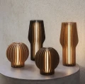 Bezprzewodowa lampa stołowa Radiant Led Oak - PLEASE WAIT to be SEATED