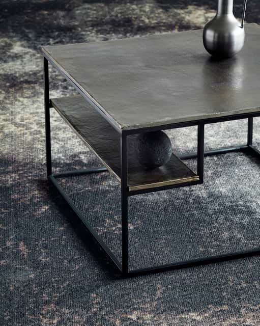 Industrialny stolik Hitch z żelaza MUUBS 