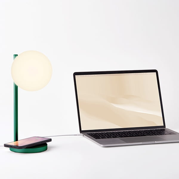 lampka na biurko z ładowarką indukcyjną, naturalhomedecor