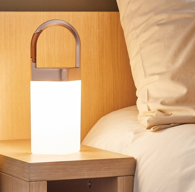 Bezprzewodowa lampa stołowa Lexon Horizon, sklep natural home decor