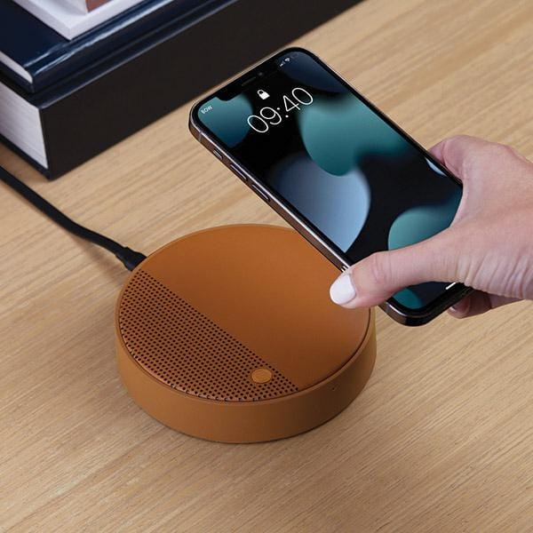 ładowarka indukcyjna z głośnikiem bluetooth Lexon, sklep natural home decor