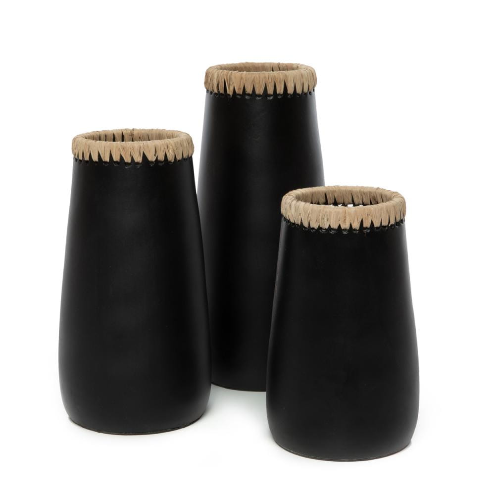 Czarny wąski wazon Natural Home Decor Bazar Bizar