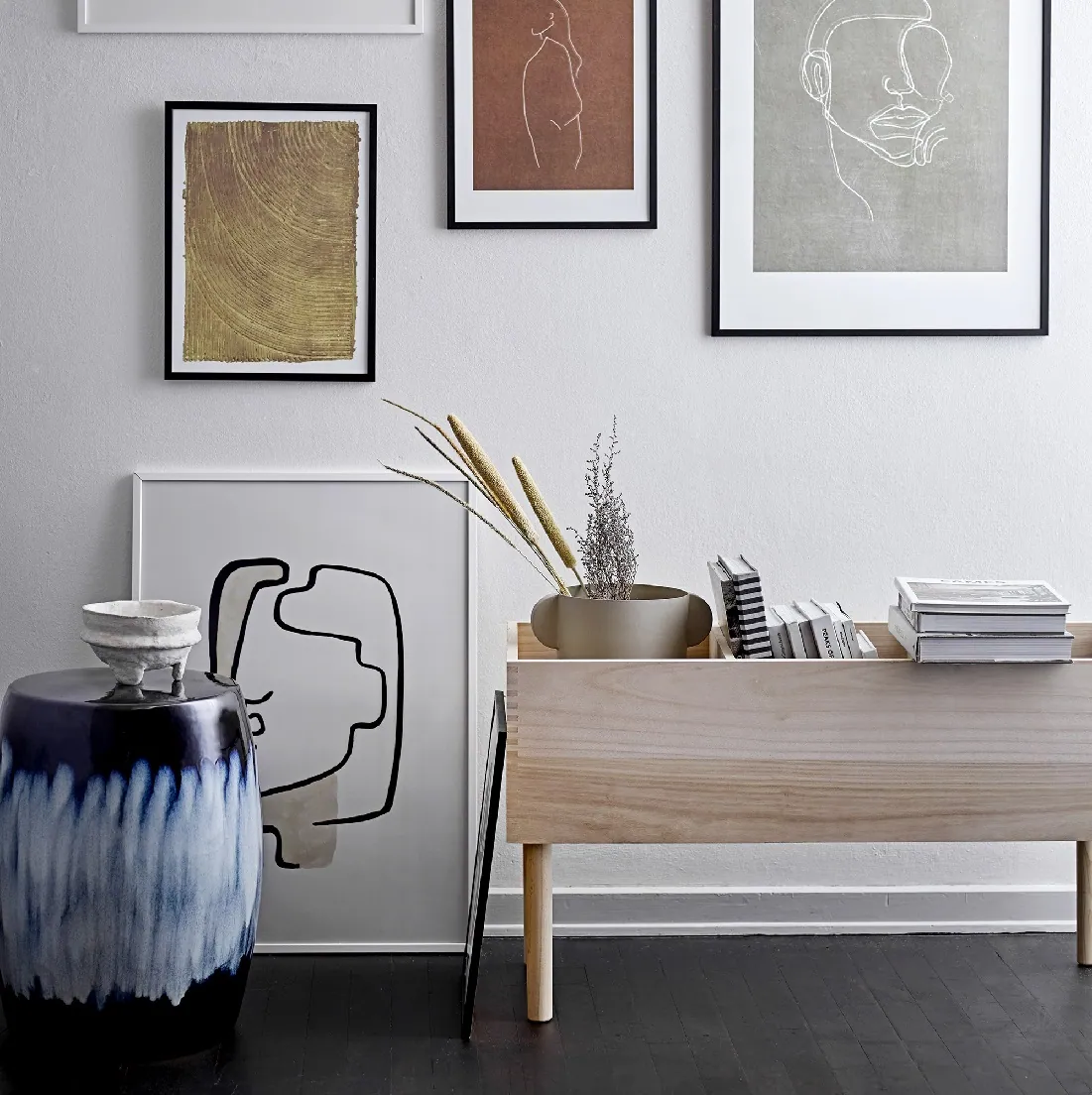 Stojak na książki Douve Bloomingville Natural Home Decor